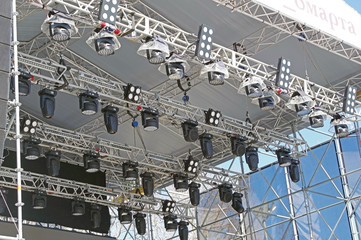 Light heads equipment