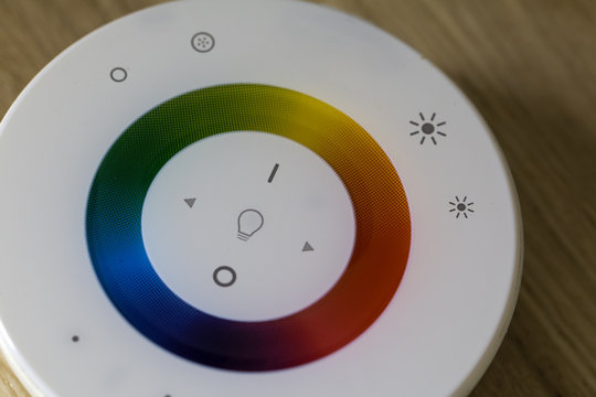 T&eacute;l&eacute;commande lumi&egrave;re connect&eacute;e