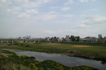 Obraz premium 二子玉川駅近くの多摩川周辺