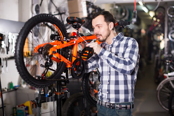 concentrated male mounts bicycle parts for assembly bike in shop