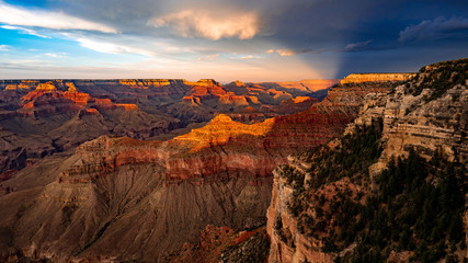 Fototapeta na wymiar Grand Canyon Sunset 