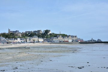 Fototapeta na wymiar View of Cancale harbor in Brittany. France