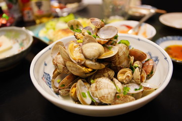 日本の家庭料理　アサリの酒蒸し