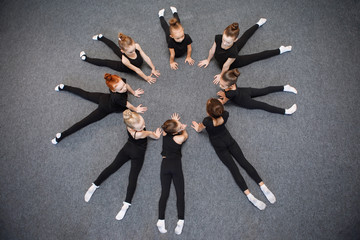 Girls dancer in class.