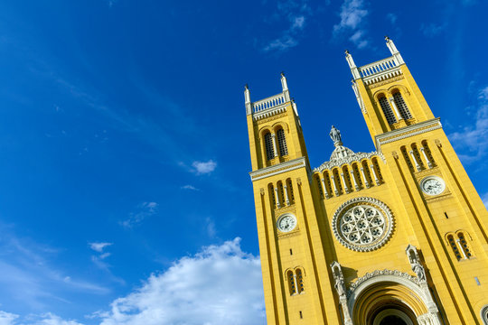 Catholic Church in Fot