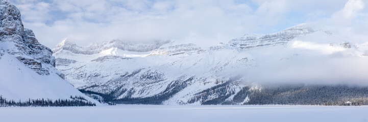 Fototapeta na wymiar Panorama of Bow Lake on the Ice Fields Parkway, Banff National Park