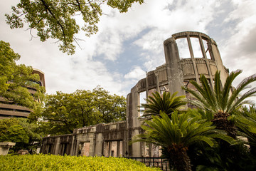 Obraz premium Atomic bomb dome in Hiroshima