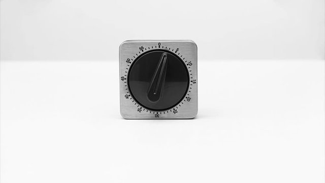 Mechanical metal timer 