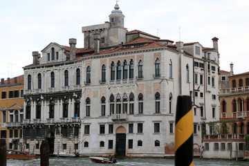 Naklejka premium Edificio de Venecia