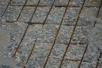 Baumangel: rostiger Baustahl im Beton