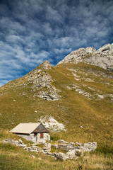 Fototapeta na wymiar Beautiful landscape in the french Alps with an amazing sky