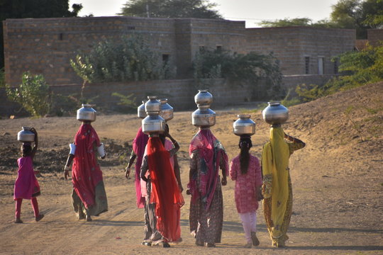 民族衣装images Browse 5 429 Stock Photos Vectors And Video Adobe Stock