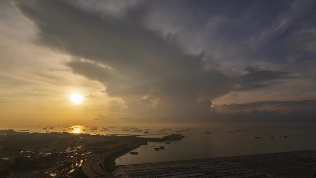 Time lapse Video of morning drifting cloud at the ocean