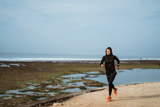 Portrait Of Muslim Sport Runner Woman Outdoor