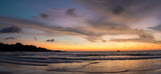 Fototapeta na wymiar beautiful colorful sunset on agonda beach in goa, india