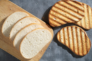 Sliced toasted bread