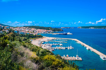 Pylos also known under the Italian name Navarino, is the beautiful seaside town of municipality of Messenia located on the southwest coast of Peloponnese.