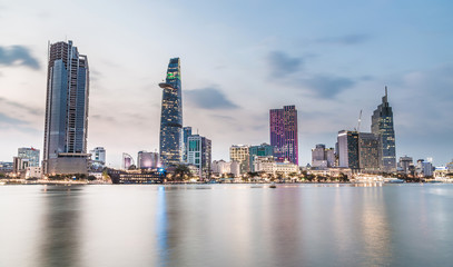 Obraz na płótnie Canvas Saigon (Ho-Chi-Minh-Stadt) Skyline bei Sonnenuntergang