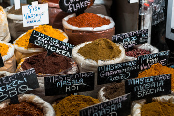 Gewürze, Curry, Markt 