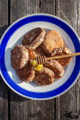chocolate cottage cheese pancakes with honey