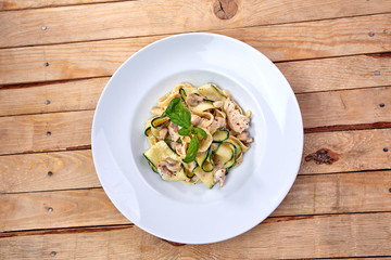 pasta with zucchini and mushrooms