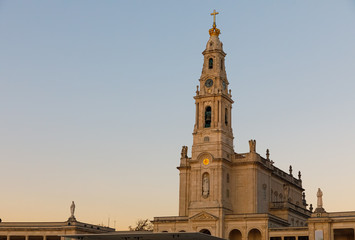 Fototapeta premium Basilica of the Sanctuary of Our Lady of Fatima in Portugal