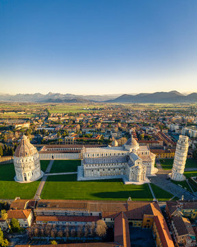 Foto aerea di piazza dei Miracoli (Pisa)