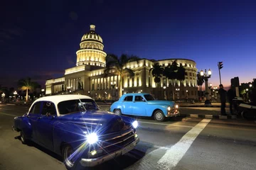 Fotobehang Havana at night © AnastasiiaUsoltceva