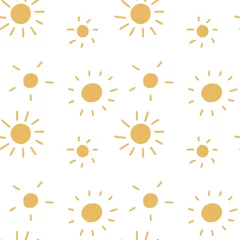 Fotobehang Uit de natuur Vector naadloos patroon met schattige zon op een witte geïsoleerde achtergrond. Gele koele glimlach. Gebruik in textiel, kleding, briefpapier, inpakpapier, notitieboekjes, telefoonbehang