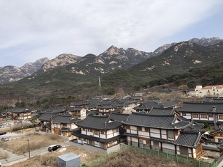 고즈넉하고 아름다운 한옥마을 풍경
