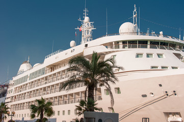 Naklejka premium Kreuzfahrtschiff