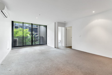 Empty and unfurnished brand new apartment