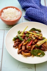 Oseng Kerang Saus Tiram, Indonesian food. Stir-fried mussels with oyster sauce, soy sauce, lemongrass, bayleaf, ginger, garlic and chili.