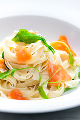 tagliatelle with smoked salmon and spinach