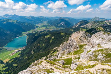 Fototapeta na wymiar Hiking and climbing in the Tannheimer Tal