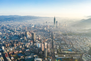 Naklejka premium Skyline miasta Taipei w centrum Tajpej, Tajwan.