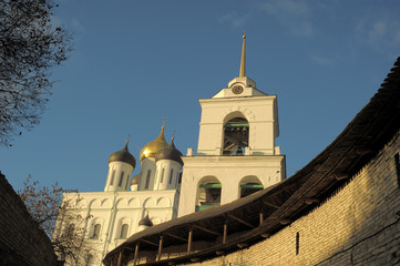 Views Pskov Kremlin in the fall day