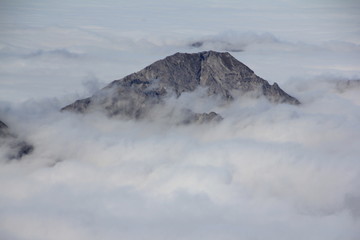 &Uuml;ber den Wolken