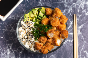 ensalada de pollo crcispy