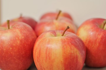 sabrosas manzanas rojas, frutas, dulce, postre,  suave, bokeh, fresco, rojo, manzana, fruta, alimento, salubre, fresco, jugosa, 