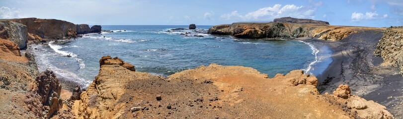 Fototapeta na wymiar Plateau over the bay entrance to the islet of Djeu in Cabo Verde