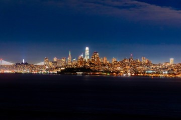 Fototapeta premium night on the Golden Gate in California