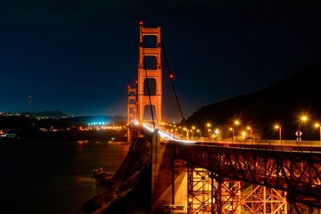 Obraz premium night on the Golden Gate in California