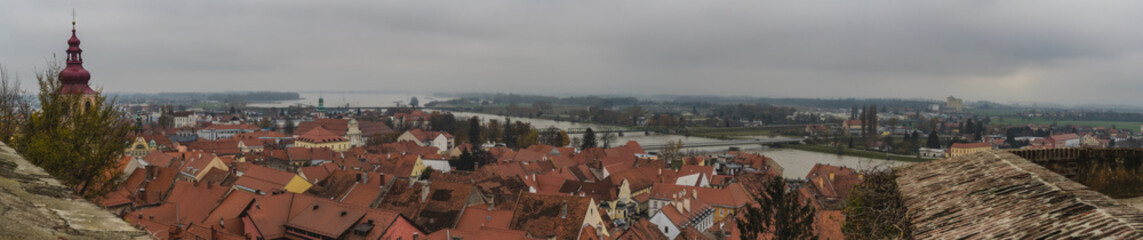 Fototapeta na wymiar Panorama of the city of Ptuj, looking down from the Ptujski grad