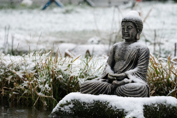 Buddha am Gartenteich
