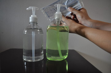 jabon, antibacterial, dispensador, higiene, virus, covid19, covid 19, medidas preventivas, lavado de manos, desinfecci&oacute;n de manos, limpieza, pandemia