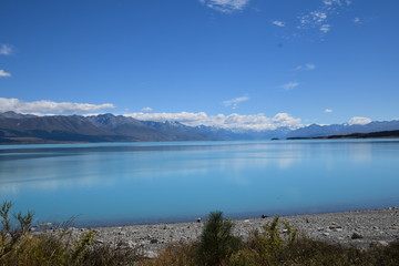 Fototapeta na wymiar Lake Tekapo with turquoise water