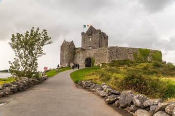 Fototapeta na wymiar Dunguaire castle un Galway co Ireland