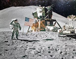 Foto op Plexiglas Astronaut op maan (maan) landingsmissie. Elementen van deze afbeelding geleverd door NASA. © Castleski