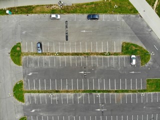 parking z lotu ptaka pusty pandemia